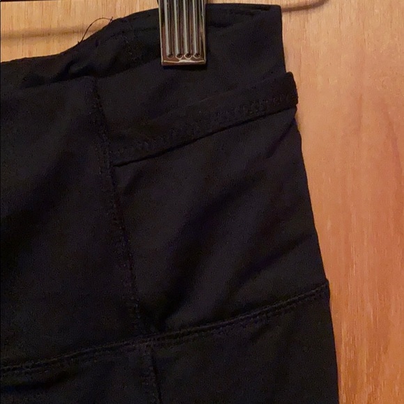 Multi-pocket leggings - Picture 3 of 4